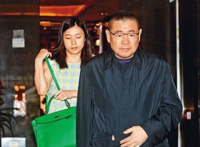 刘鸣炜的野心绝不仅仅是争夺家产,他想有自己的事业,甚