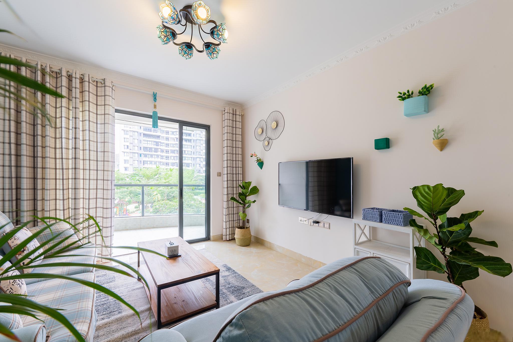 装修老家客厅的6个建议 在装修老家的客厅时,我们需要考虑一些基本的