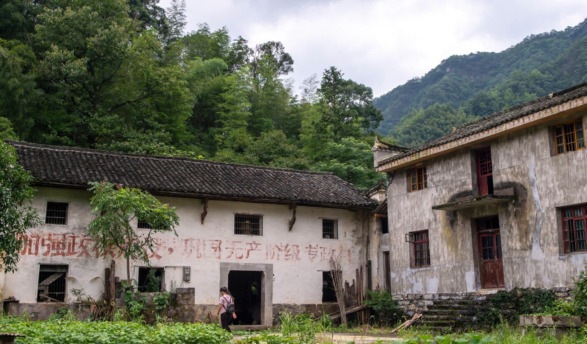 石台县白石岭古村落 在皖南地区,不仅风光秀丽,还有许多古村落,其中