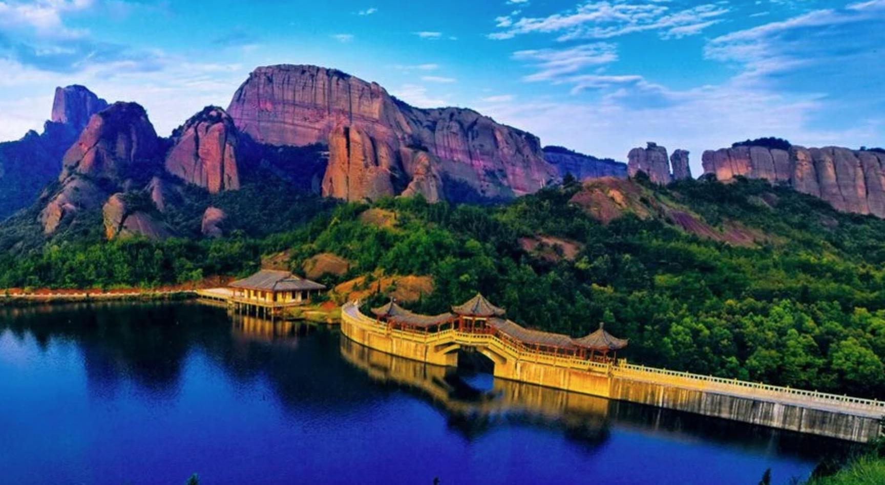 江西上饶旅游攻略 江西上饶是一个拥有丰富自然和文化资源的城市,无论