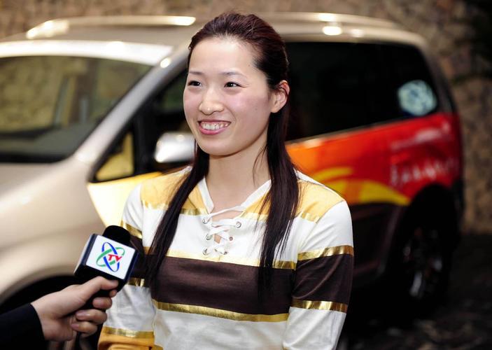 蛙泳女王罗雪娟的故事 曾经的蛙泳皇后罗雪娟,以一块令人瞩目的奥运