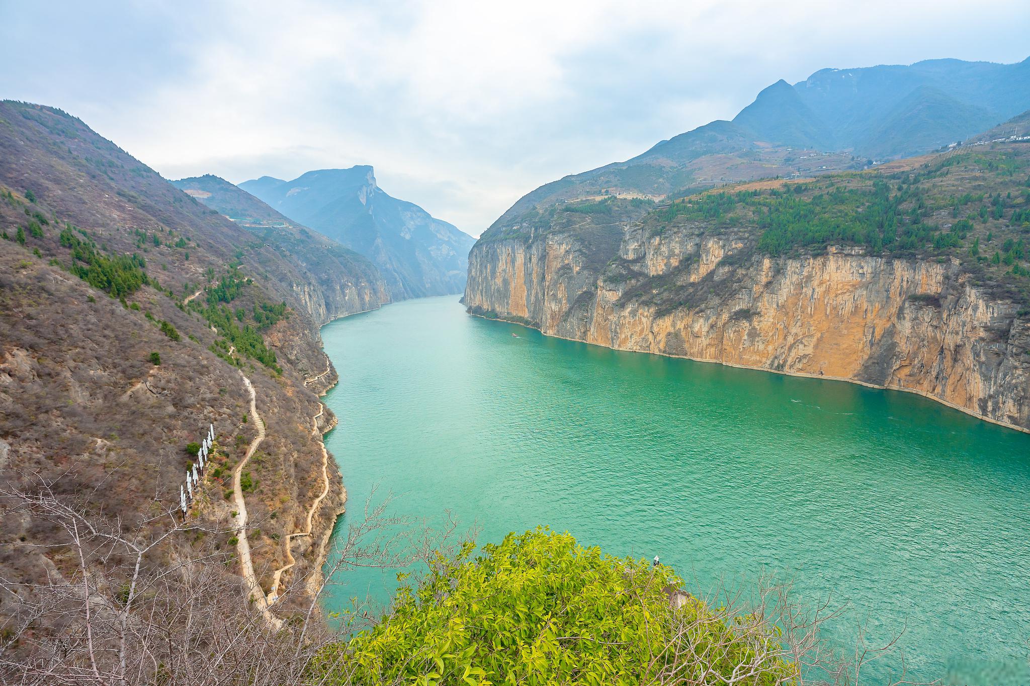 位于重庆市东南部的奉节县,历史悠久,旅游资源丰富