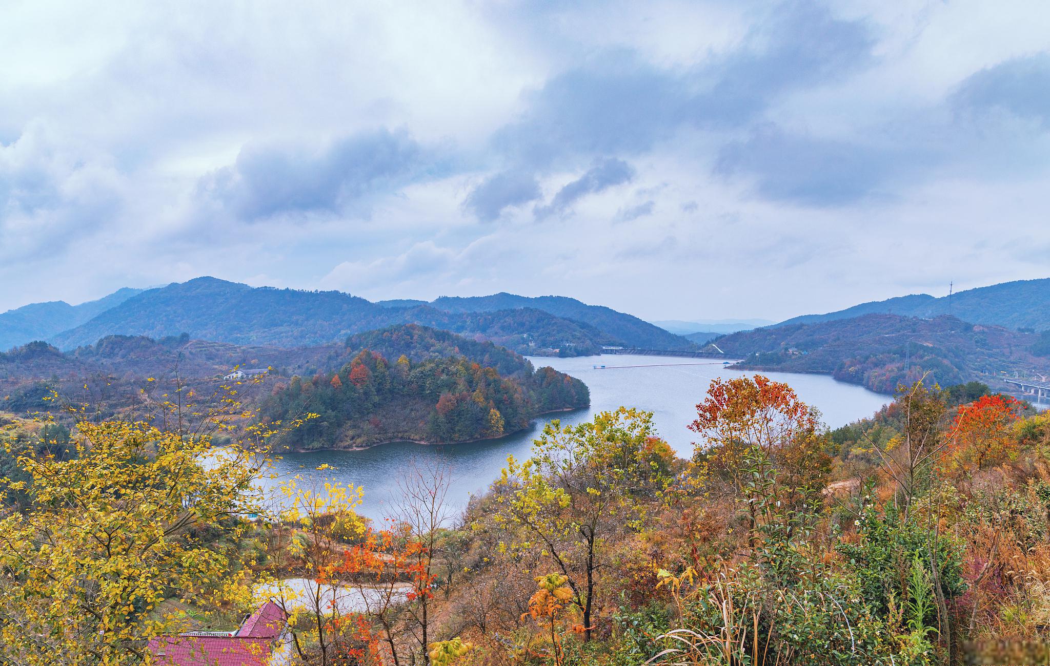 秋日环游都昌县 都昌县,这个隐藏在江西鄱阳湖畔的美丽县城,以其丰富