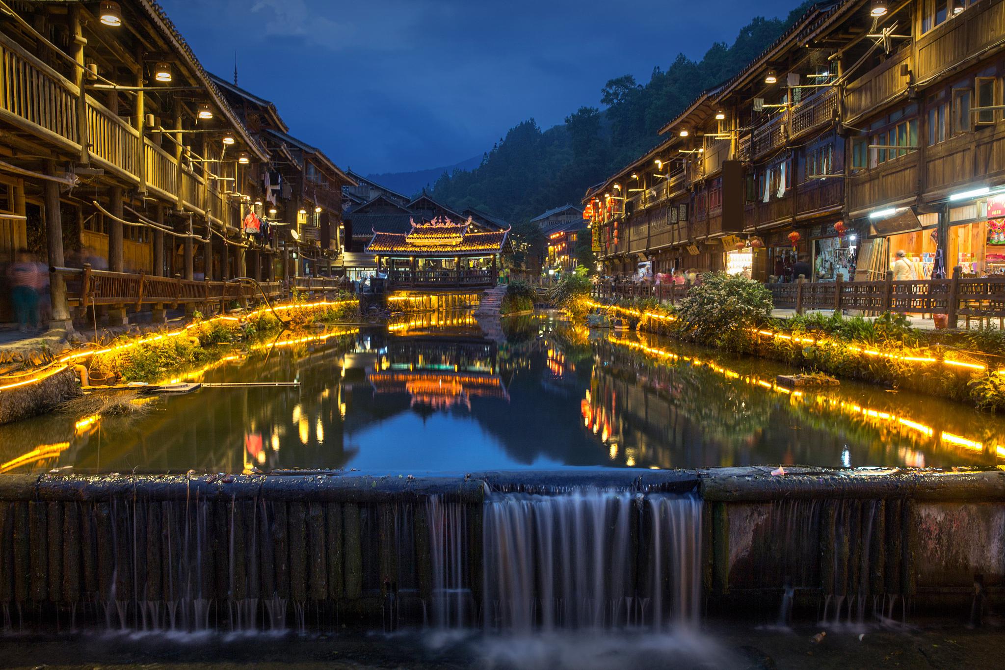 西江千户苗寨,探寻苗族文化的魅力 西江千户苗寨,位于贵州省黔东南