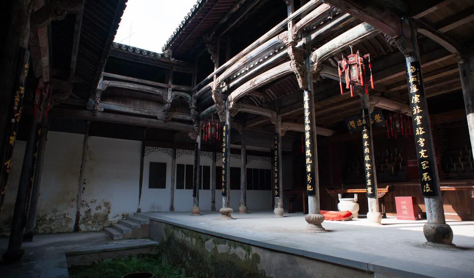 芹川古村:世外桃源般的徽派古村落 在浙江淳安县西部,有一座古村落名