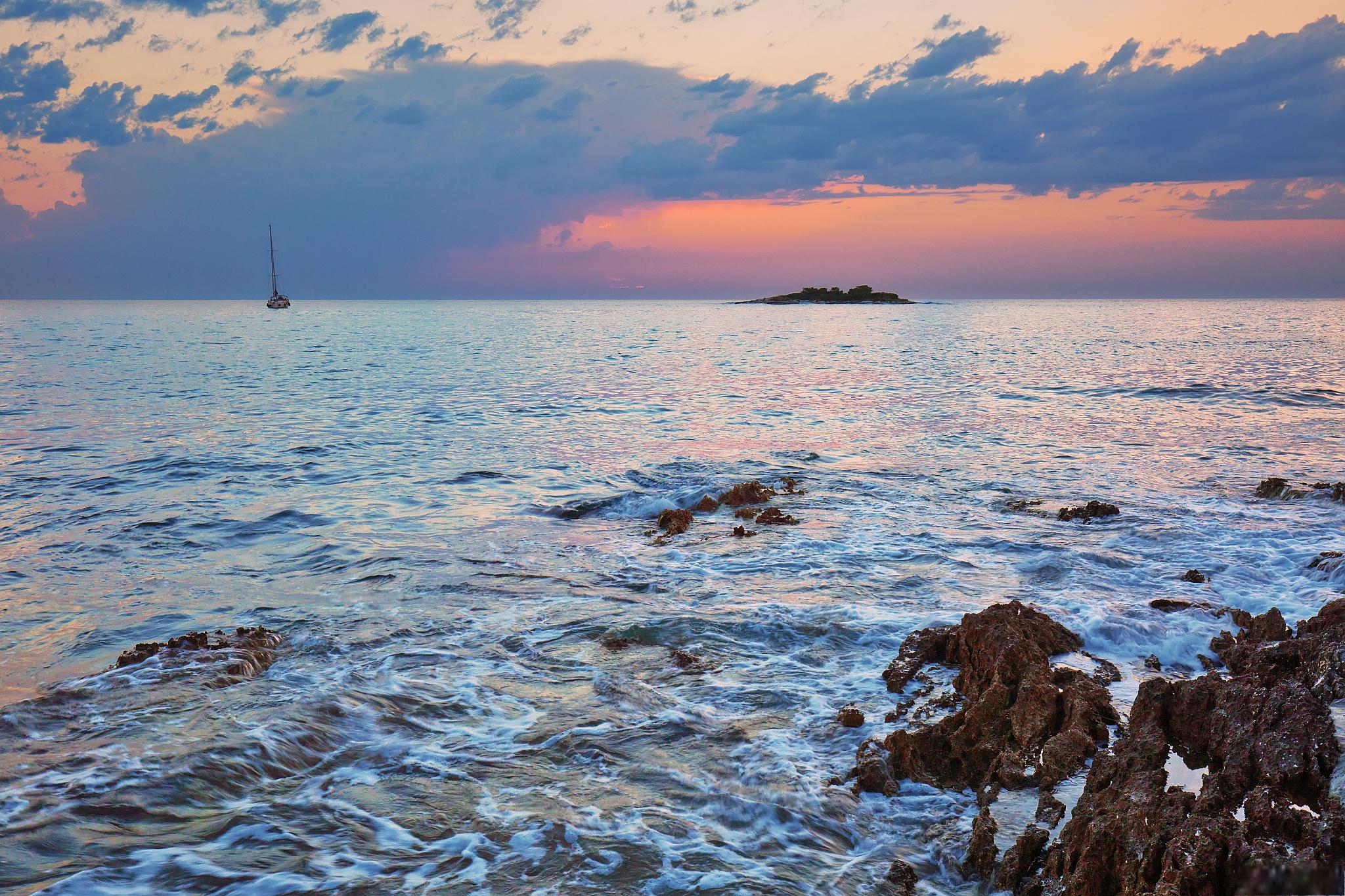 青岛旅游攻略 旅游青岛,感受与大海的亲近,品尝鲜美的海鲜青岛,这座