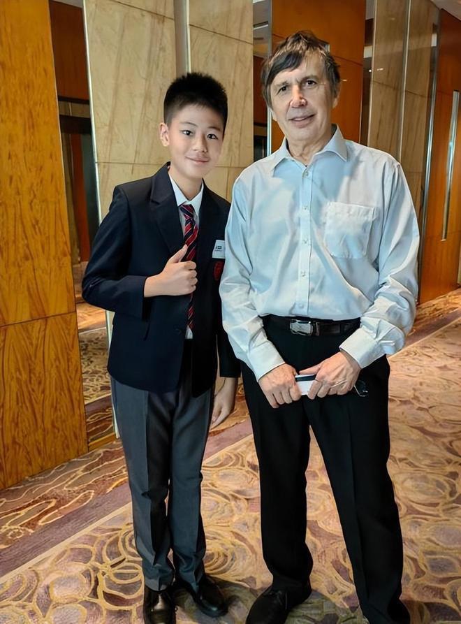 蔡国庆为5岁儿子实现心愿 蔡国庆在个人社交账号上晒