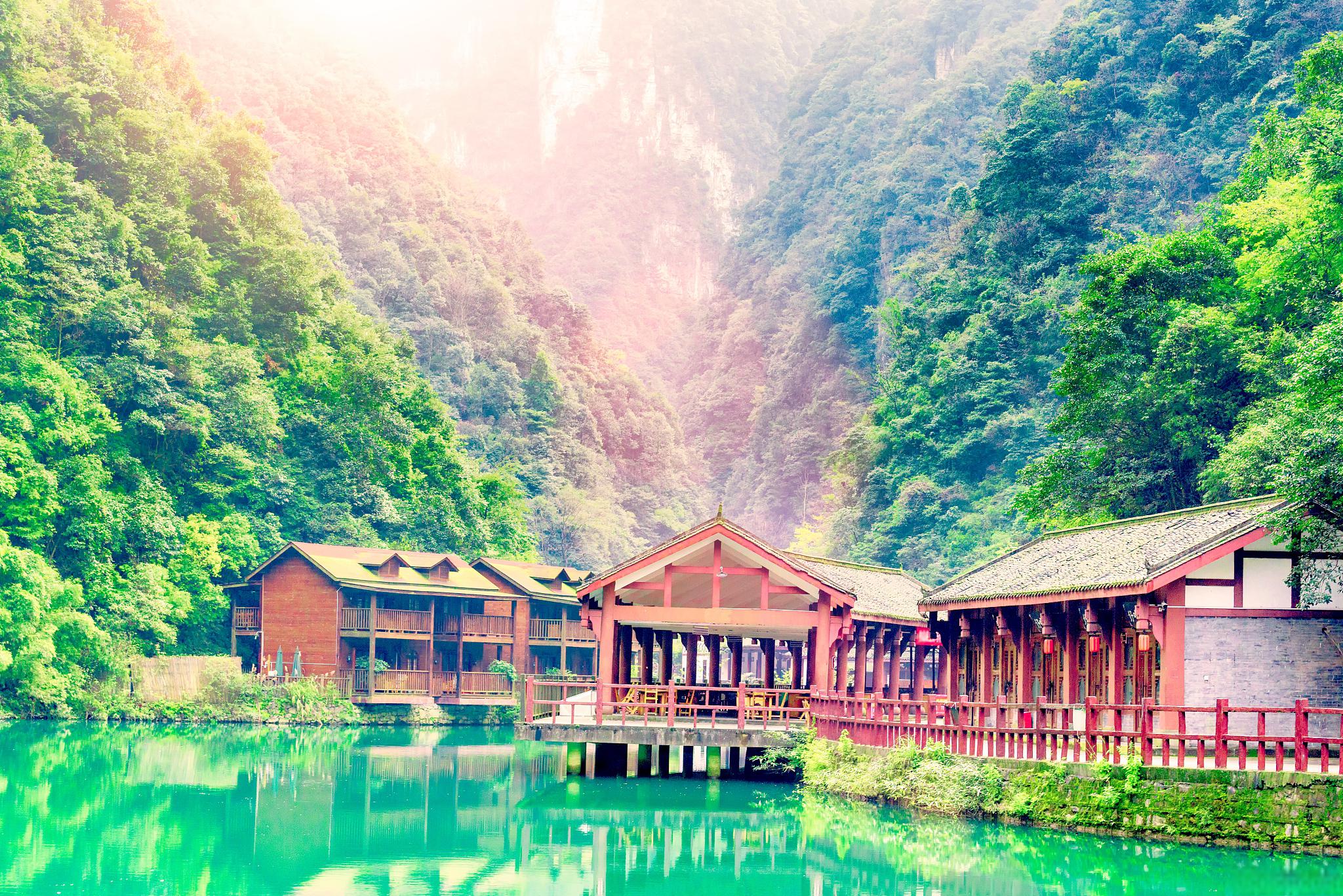 诺水河景区:自然奇观的宝库 巴中市位于中国四川省,是一个自然景区的