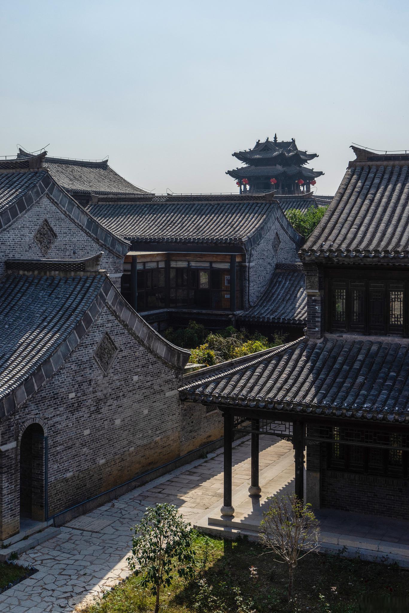 攻略 关圣古镇是一个充满历史和文化气息的旅游景点,位于襄阳市樊城区