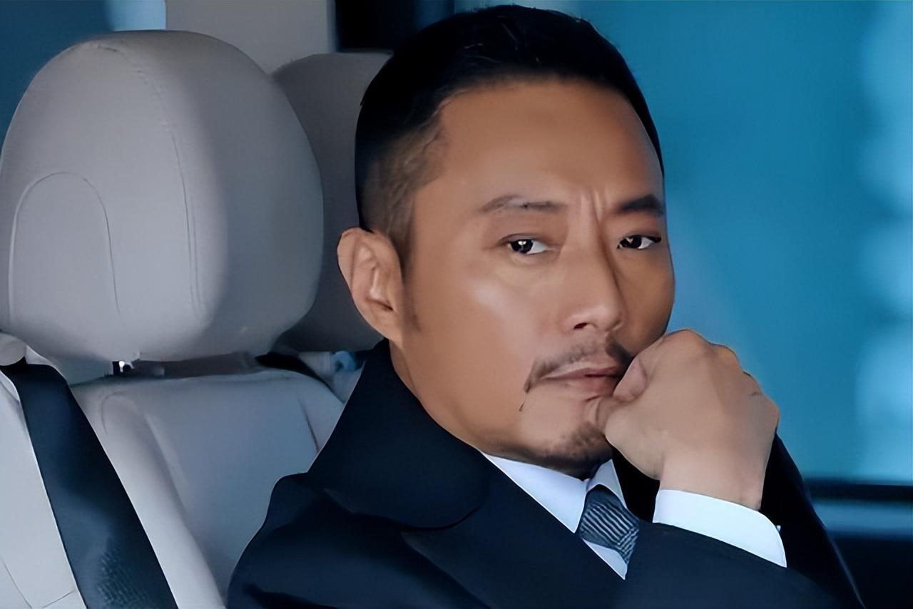 张涵予在剧中饰演的林弈一出场就展现出了霸道总裁的气场,令人叹为