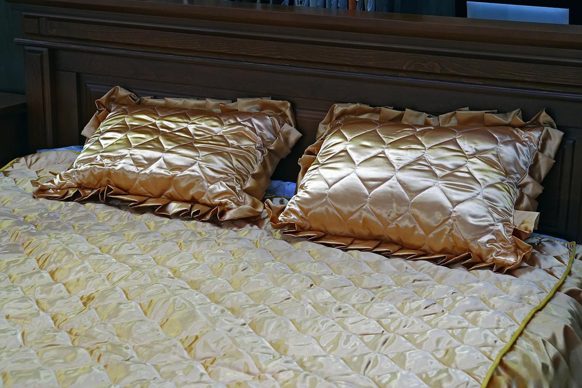 黄麻床垫的优缺点 黄麻床垫是一种采用麻纤维作为主要材料的床垫,它