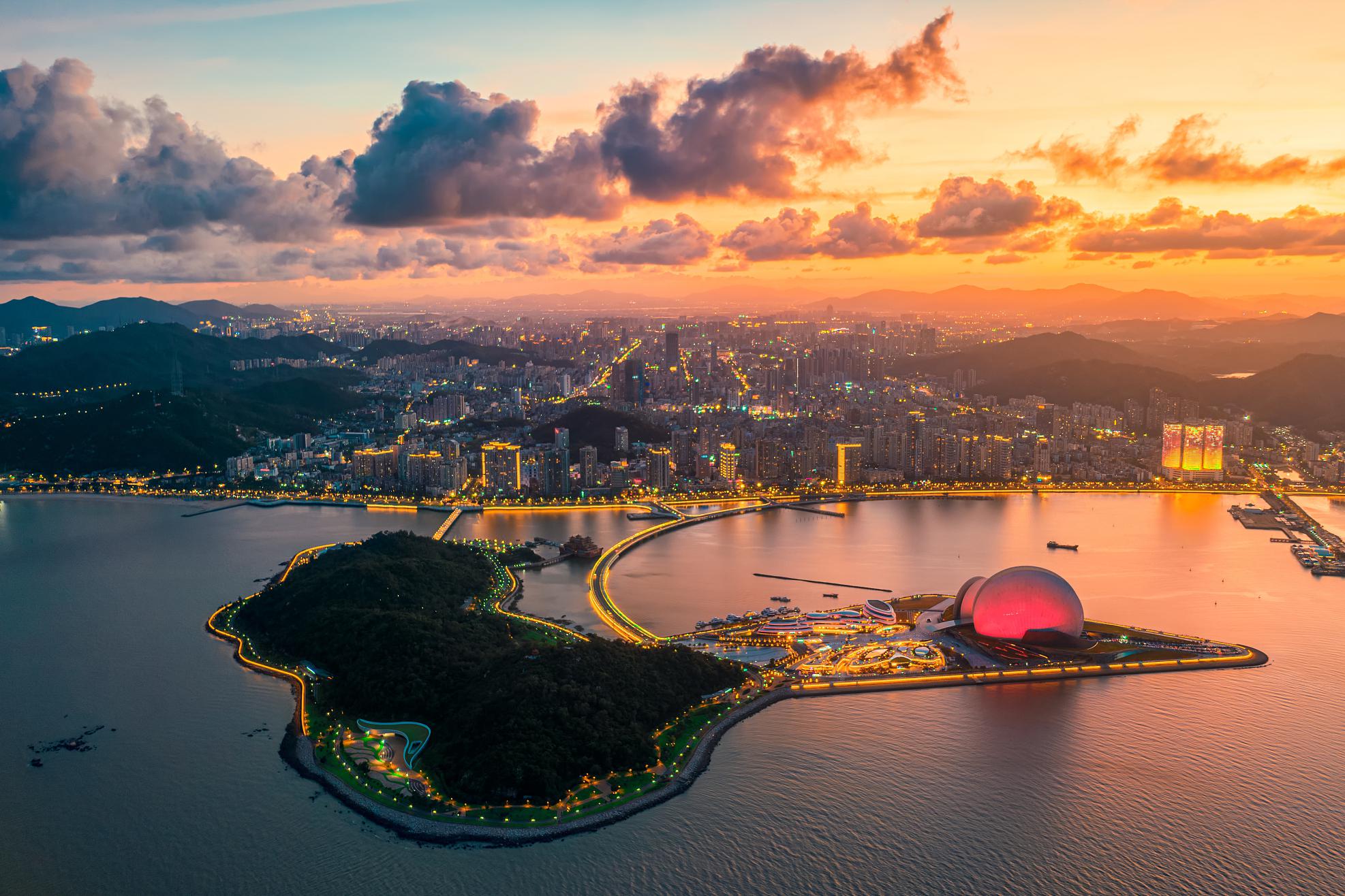 珠海:旅游界的天花板 这座位于中国南部的海滨城市,被誉为"百岛之城"