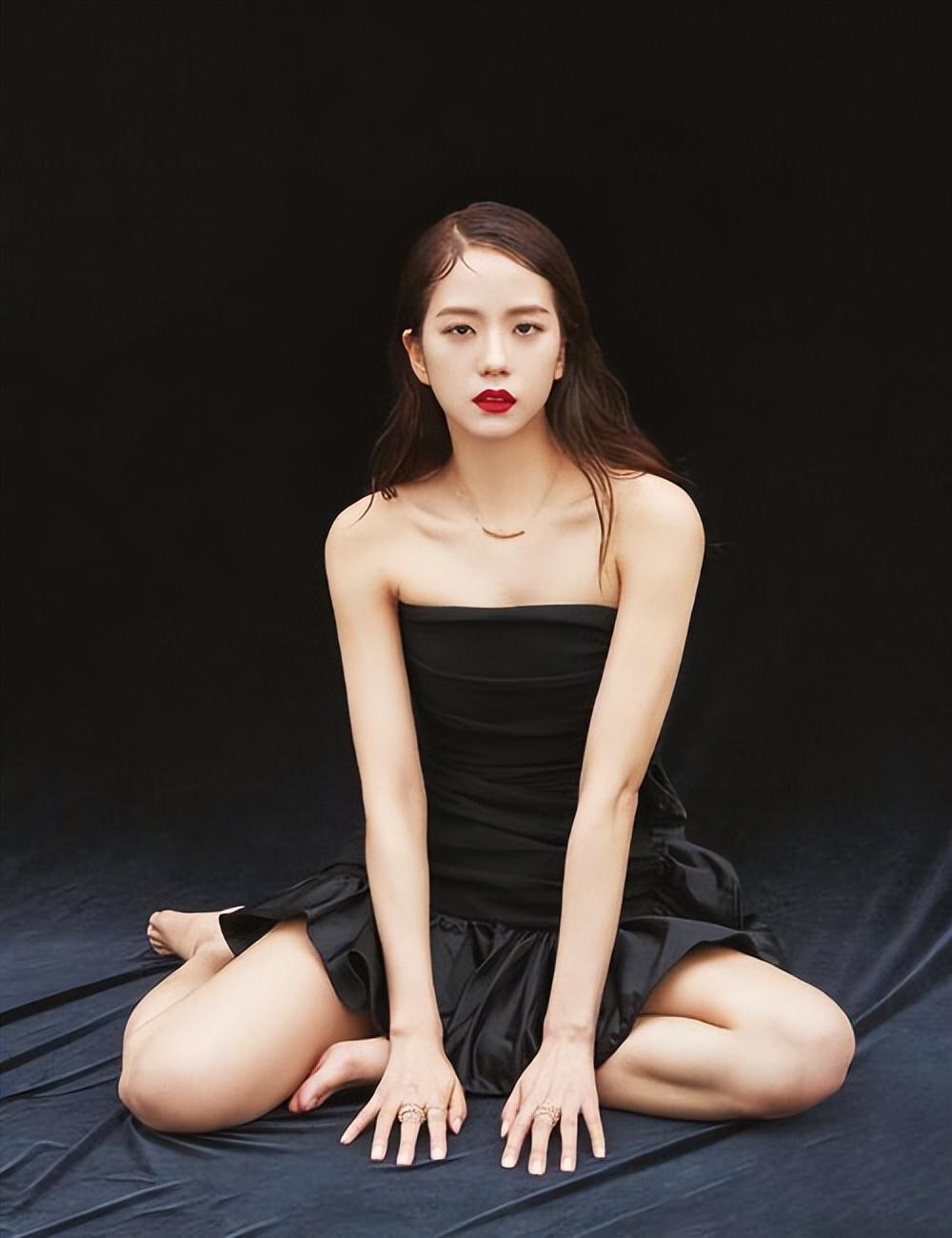 blackpink成员金智秀和演员安普贤于近日分手,二人是因为繁忙的日程