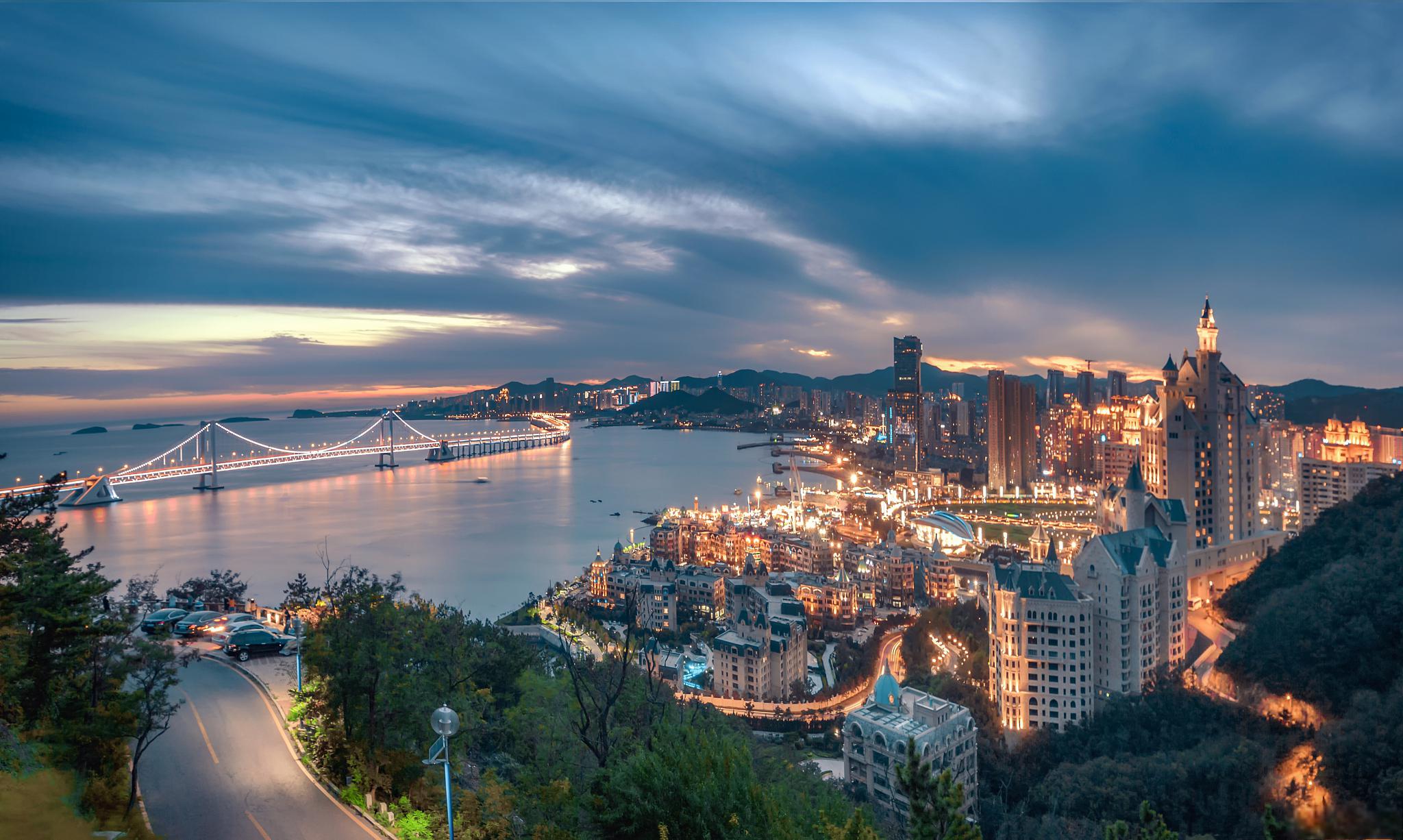 大连自由行旅游攻略 大连是中国东北地区的一个美丽海滨城市,拥有许多