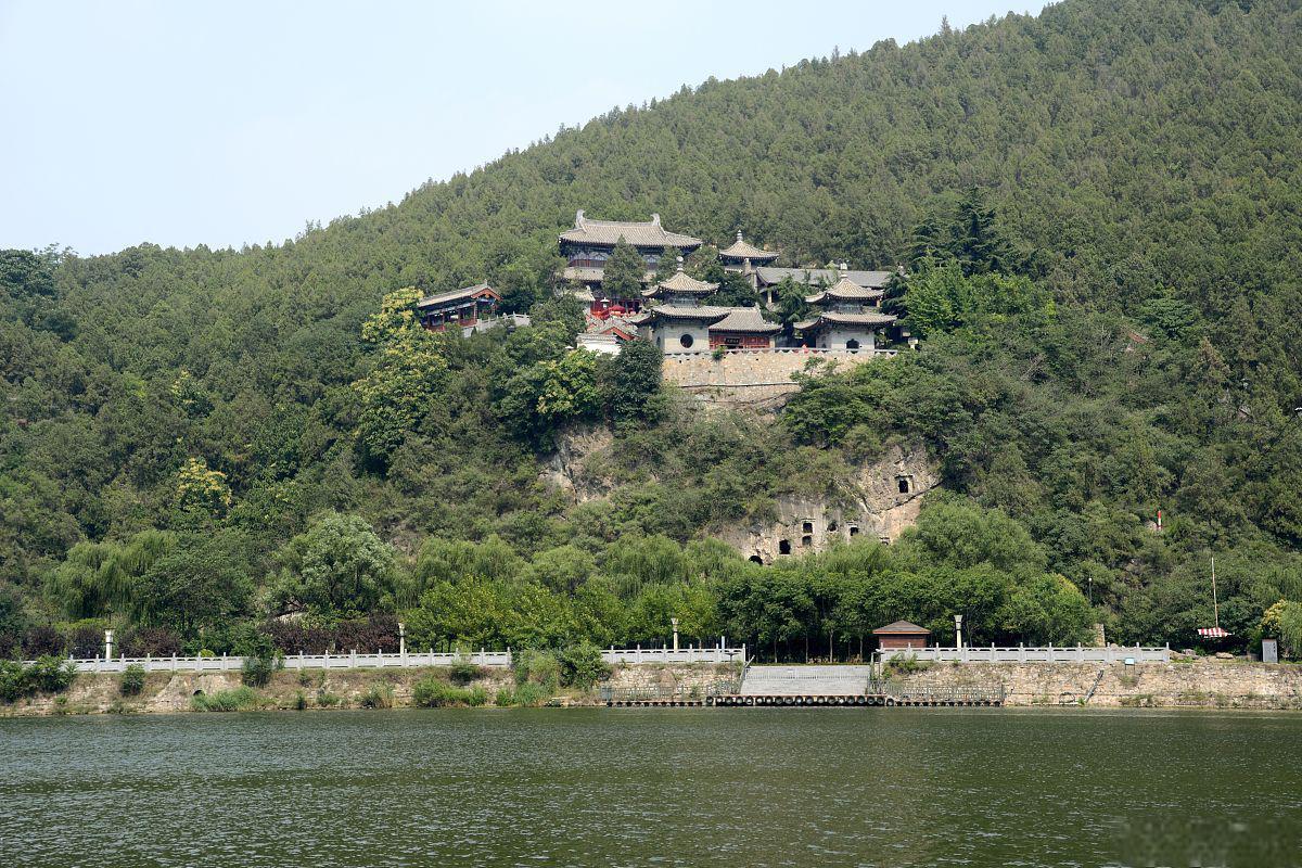 大孤山风景名胜区 大孤山风景名胜区,位于中国东部的山东省烟台市,是