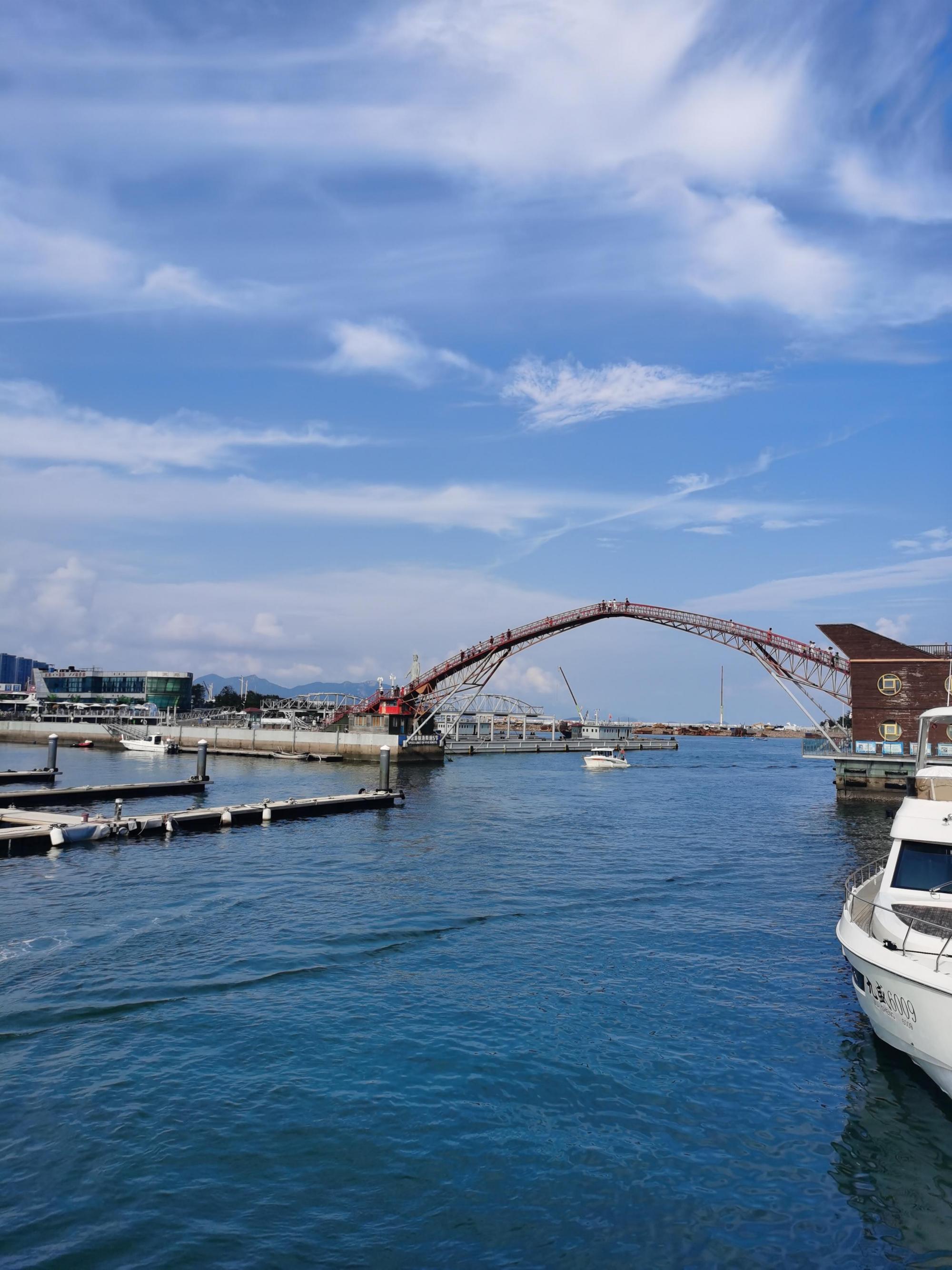 海景风光的魅力 海洋,是地球上最神秘,最壮丽的景观之一.