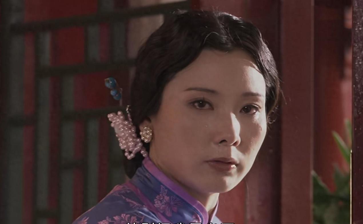 《大宅门》:白景琦厌恶杨九红的原因 《大宅门》中,白景琦对杨九红的