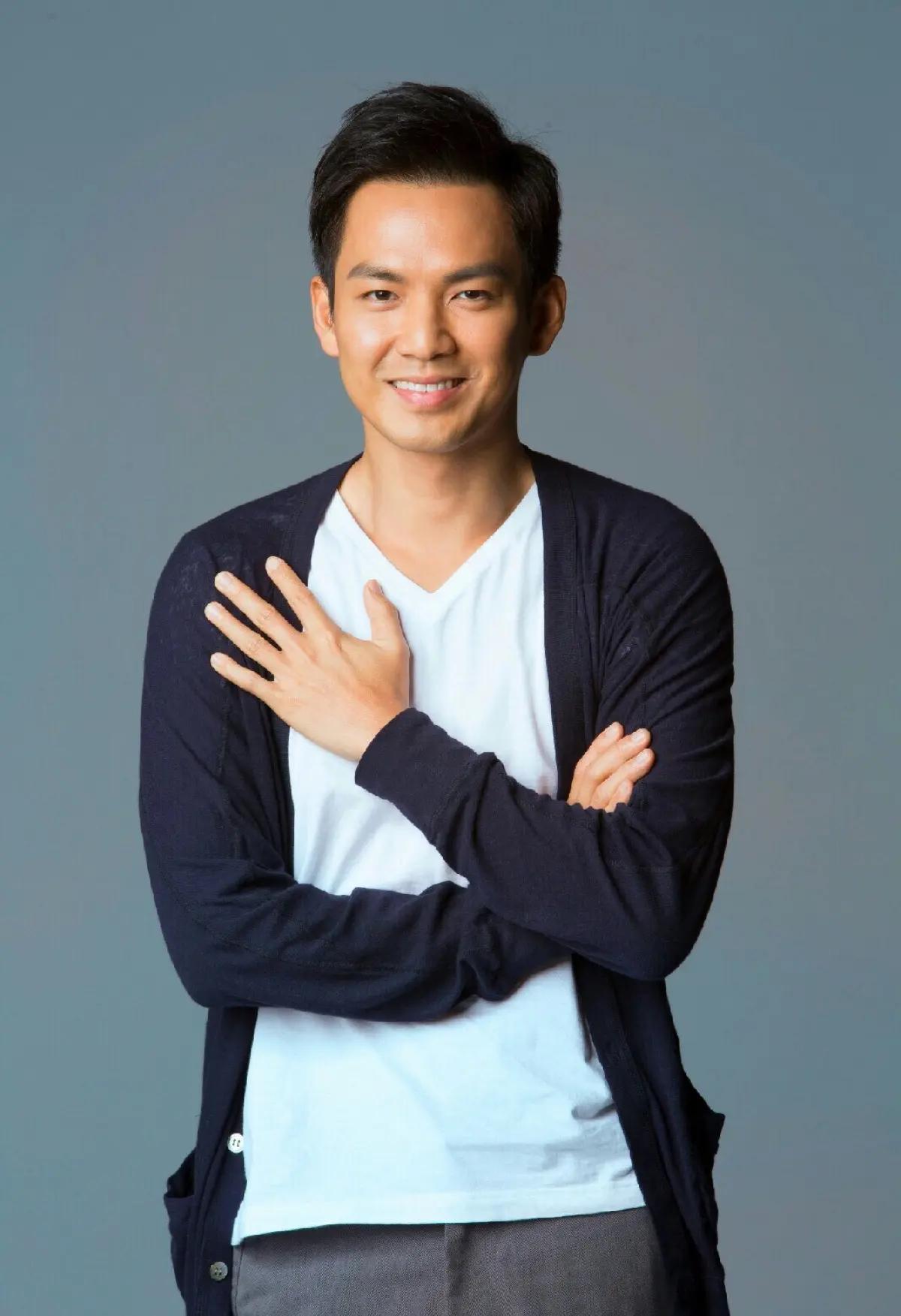 钟汉良:演艺事业和音乐才华 钟汉良,华语影视男演员,流行乐歌手,舞者