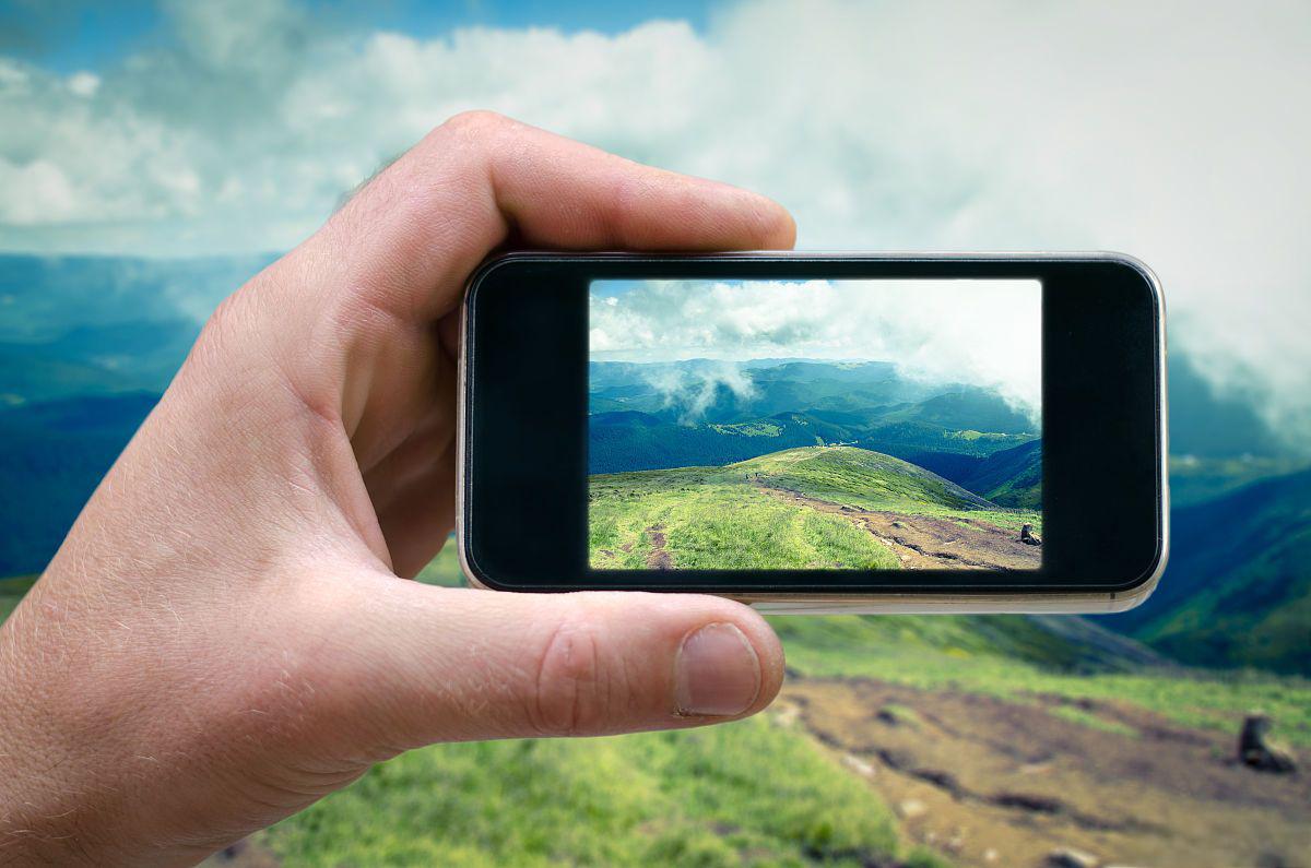 苹果锁屏误打开相机的问题怎么解决 苹果作为全球知名的科技公司,其
