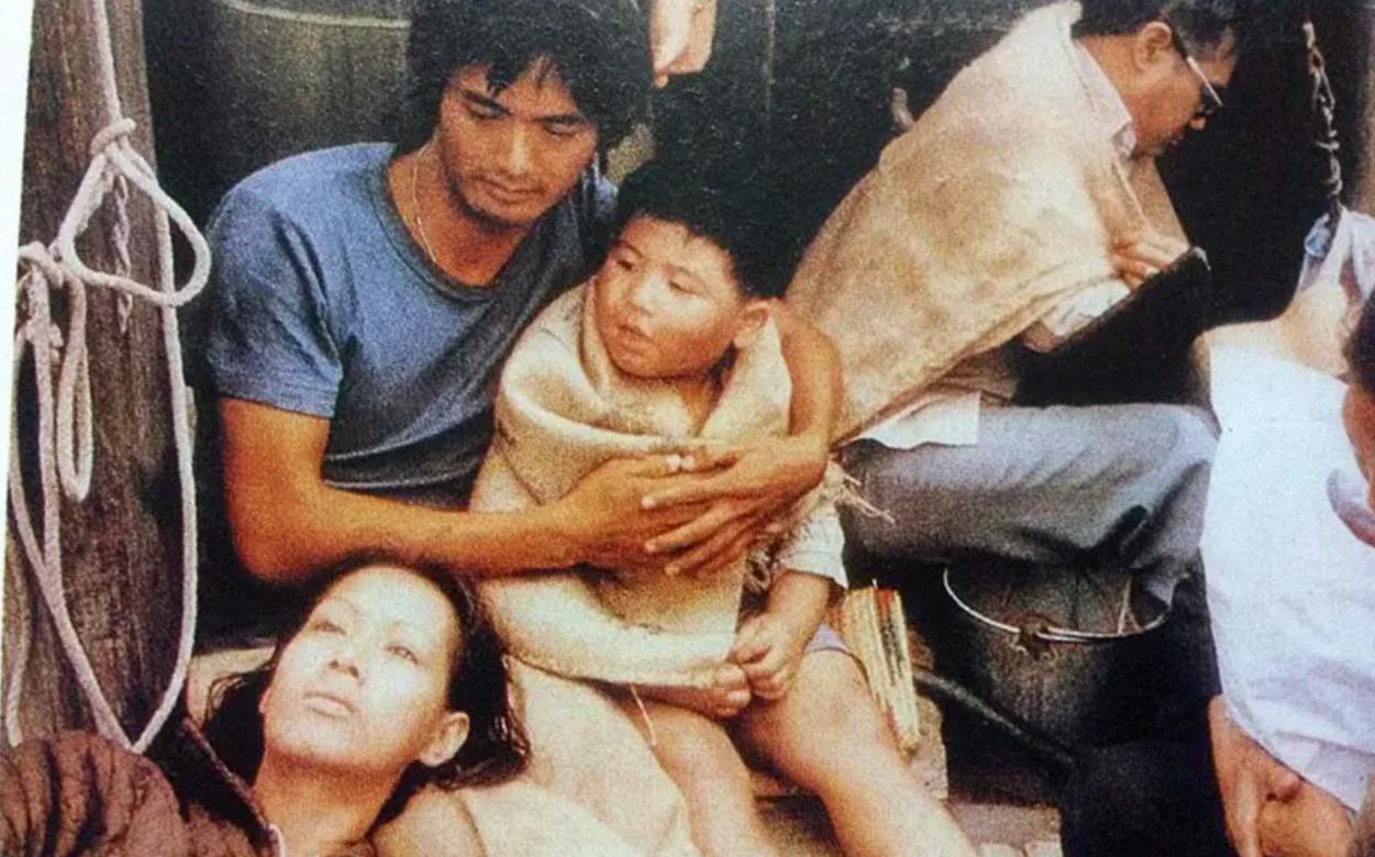 越境的情感:《胡越的故事》解读 《胡越的故事》是一部深入探讨人性