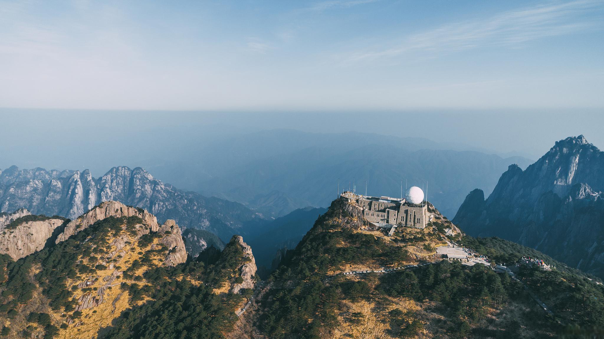 华中第一峰·神农顶 在中国的华中地区,有一座山峰以其雄伟壮丽的景色