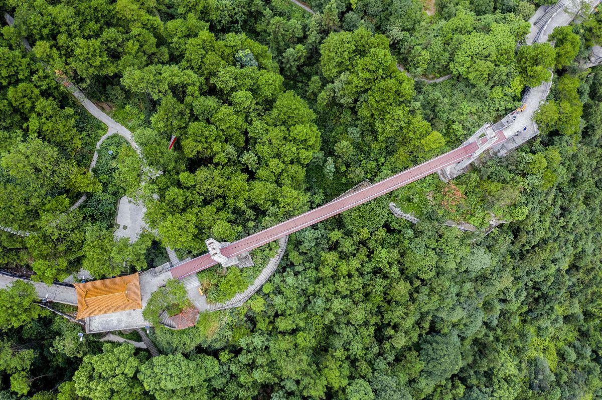 重庆南山风景区旅游攻略 重庆南山风景区是一个迷人的地方,无论你是