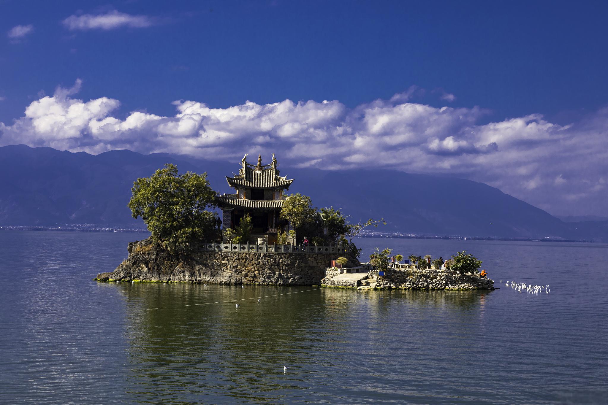 在洱海周边有众多的景点,其中有几个是必去的,下面我们来详细讲解一下