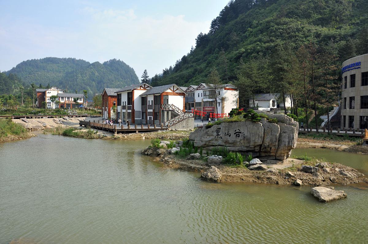 双河镇旅游攻略 双河镇,一个隐藏在山水之间的美丽小镇,不仅有着迷人