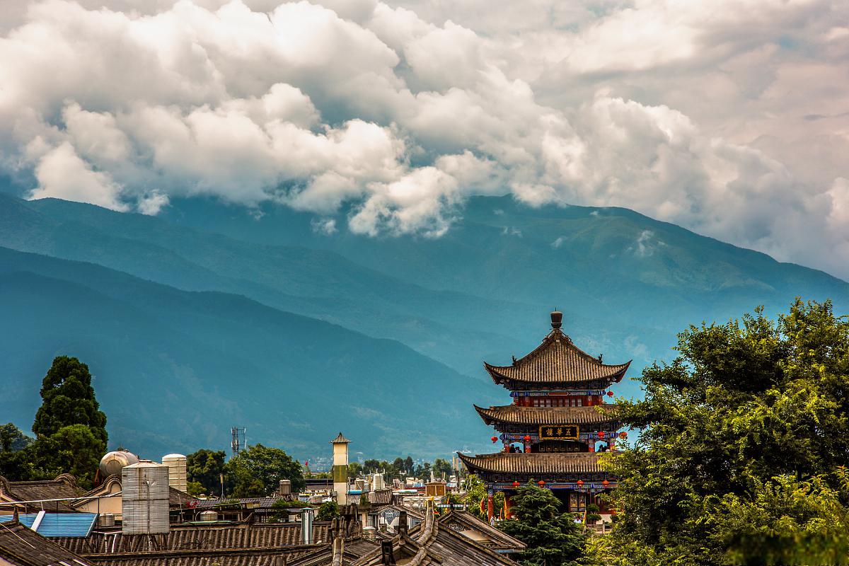 大理古城,值得一游 大理古城,一个充满诗意的地方,它的风景更是让人