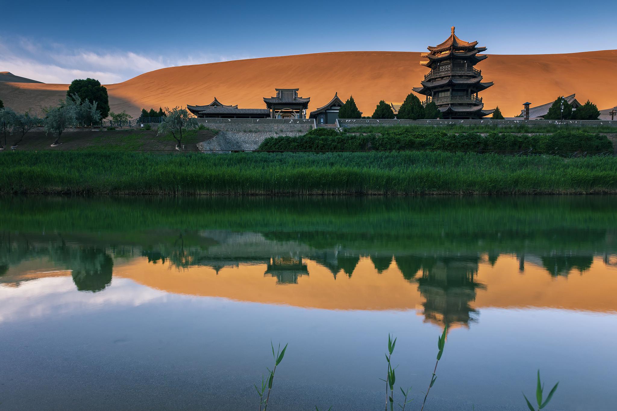 中卫,一个充满魅力的城市 宁夏,一个充满神秘色彩的地方,既有黄河的