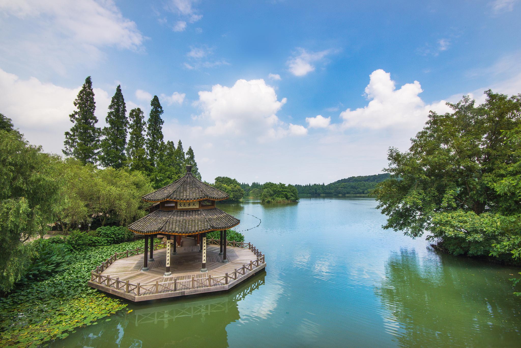 天台旅游必去的十大景点 位于我国浙江省的天台县,不仅拥有秀丽的自然