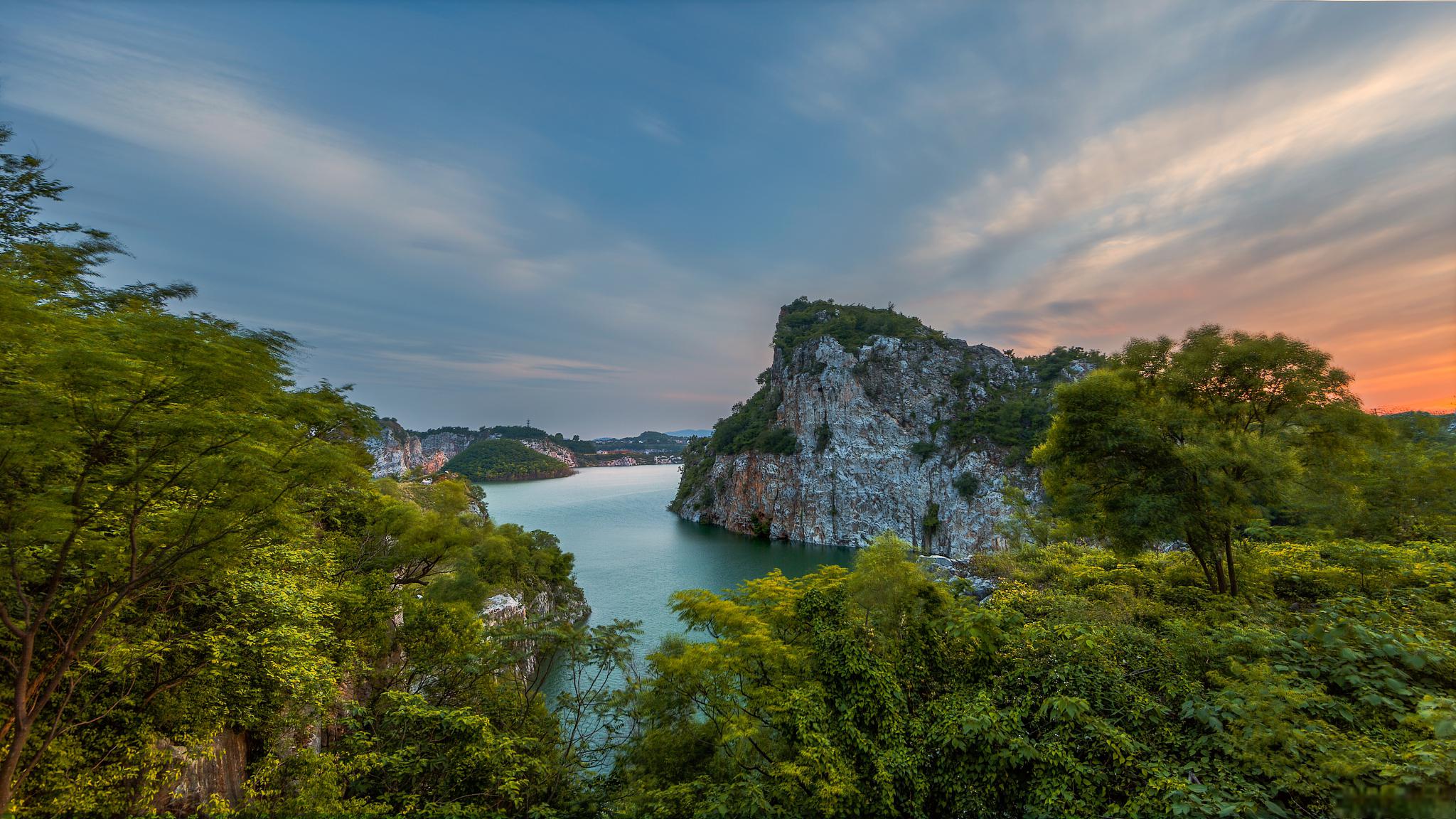 百色市旅游景点介绍图片