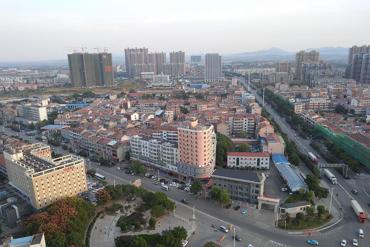 武穴市旅游攻略 武穴市是位于中国湖北省黄冈市的一个县级市,旅游资源
