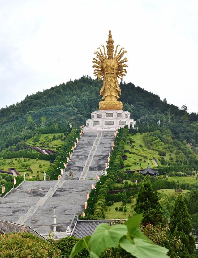 沩山风景名胜区是湖南省内一个颇具特色的佛教文化景区