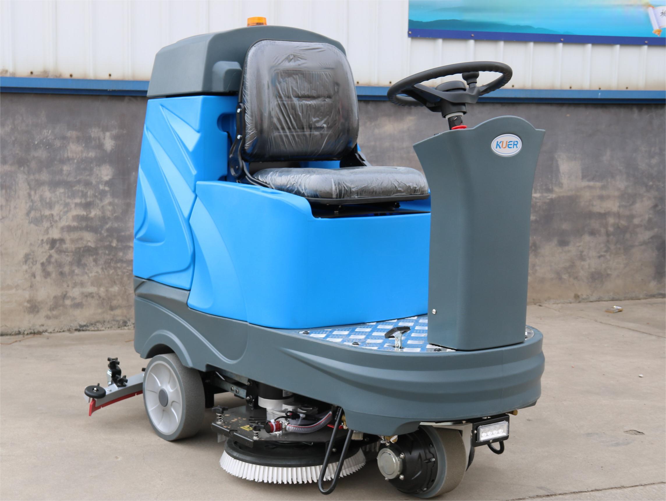 小型洗地机的优势 传统清洁方式已经被取代了,现在清洁方面开始使用