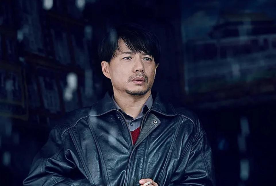 八角亭迷雾中袁飞的扮演者 在电视剧《八角亭迷雾》中,袁飞由段奕宏