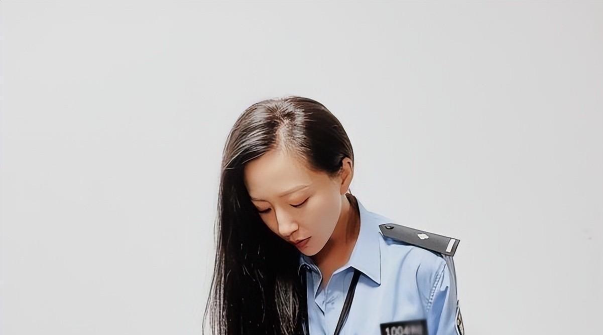 女星演的刑警,真让人难受 女警官的角色对于演员来说是一个挑战,因为