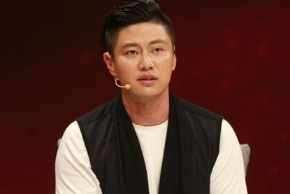 赵荀与翟小兴的真实关系 赵荀和翟小兴长得酷似,但他们并没有任何血缘