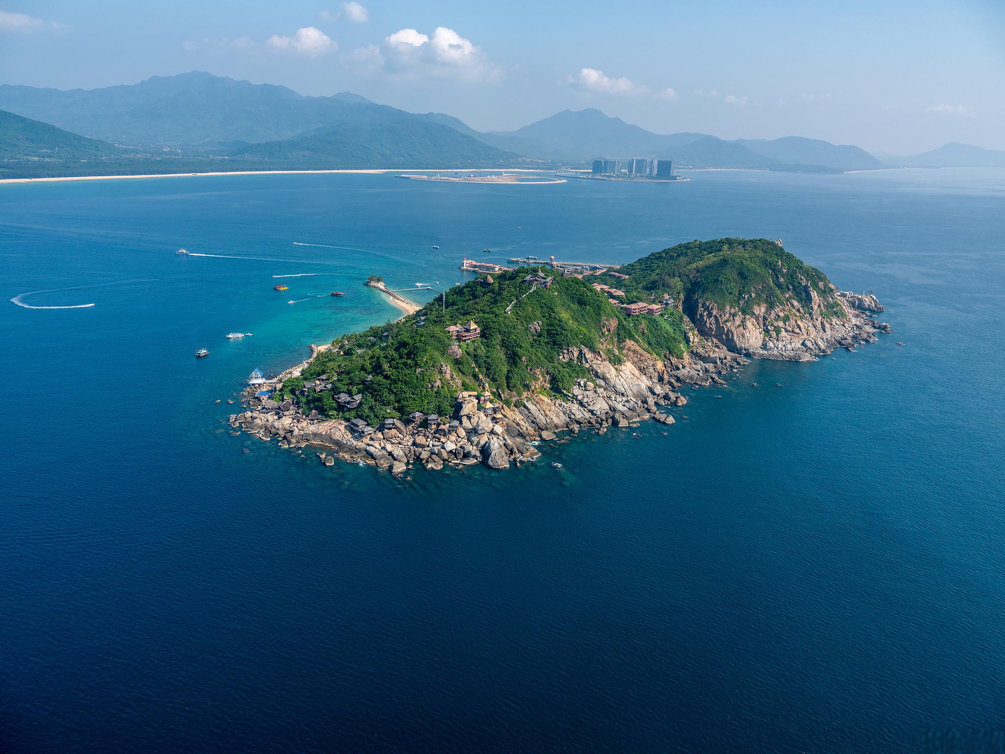 分界洲岛旅游攻略 位于中国海南岛东北沿海,有一座令人陶醉的小岛,名