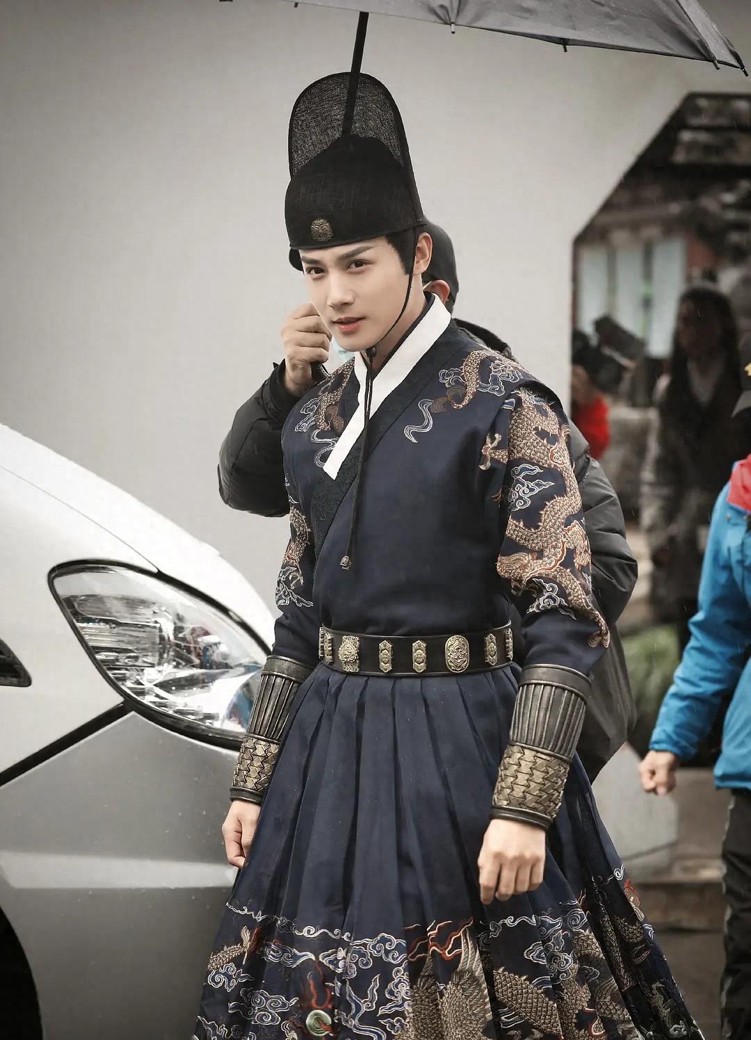 锦衣卫:飞鱼服的诱惑 锦衣卫是明代的一支特殊队伍,他们穿着飞鱼服