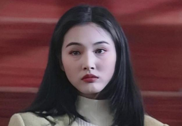 张延:从选美冠军到幸福家庭 张延在选美比赛中获得冠军,成为演艺圈