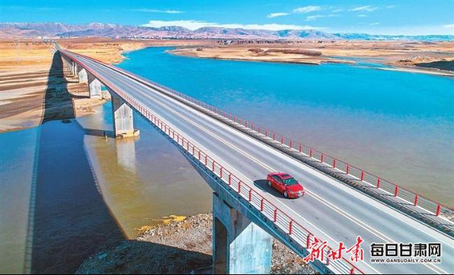 玛曲黄河大桥和玛曲黄河特大桥 黄河是中国母亲河,也是世界上第五长的