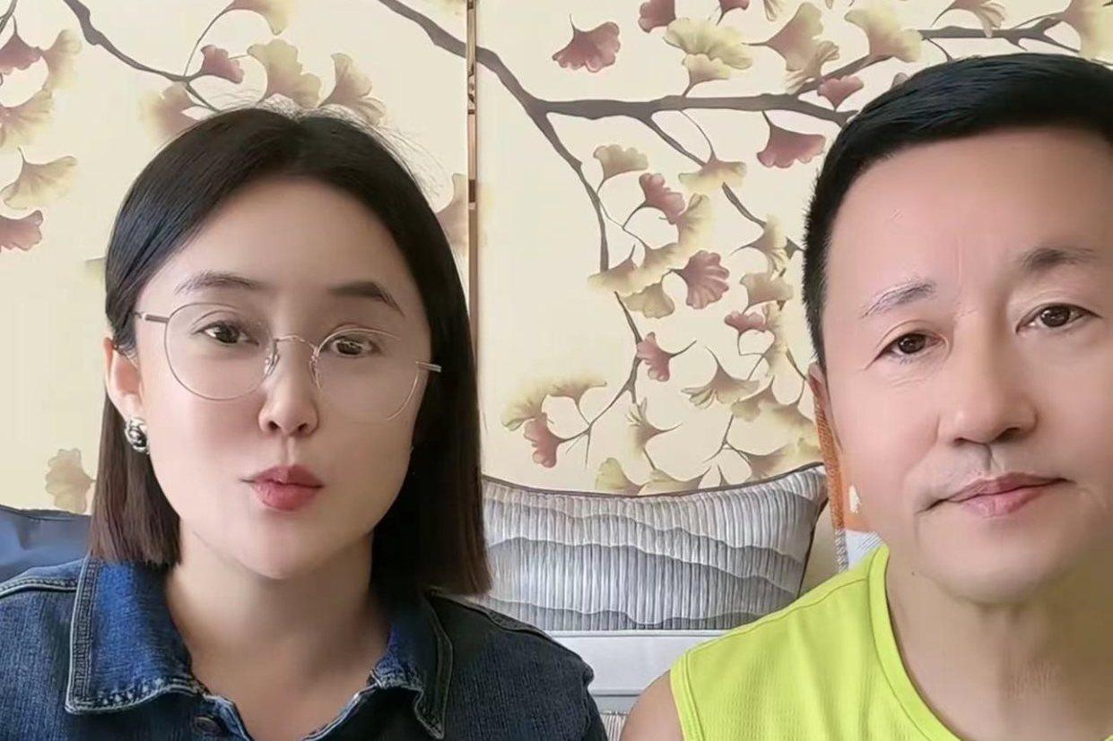 王小宝谈前妻引争议 王小宝在直播中谈及前妻张庆梅,称其性格泼辣爱打