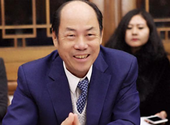 碧桂园老板杨国强:智慧与传承 杨国强作为碧桂园的创始人和领袖拥有着
