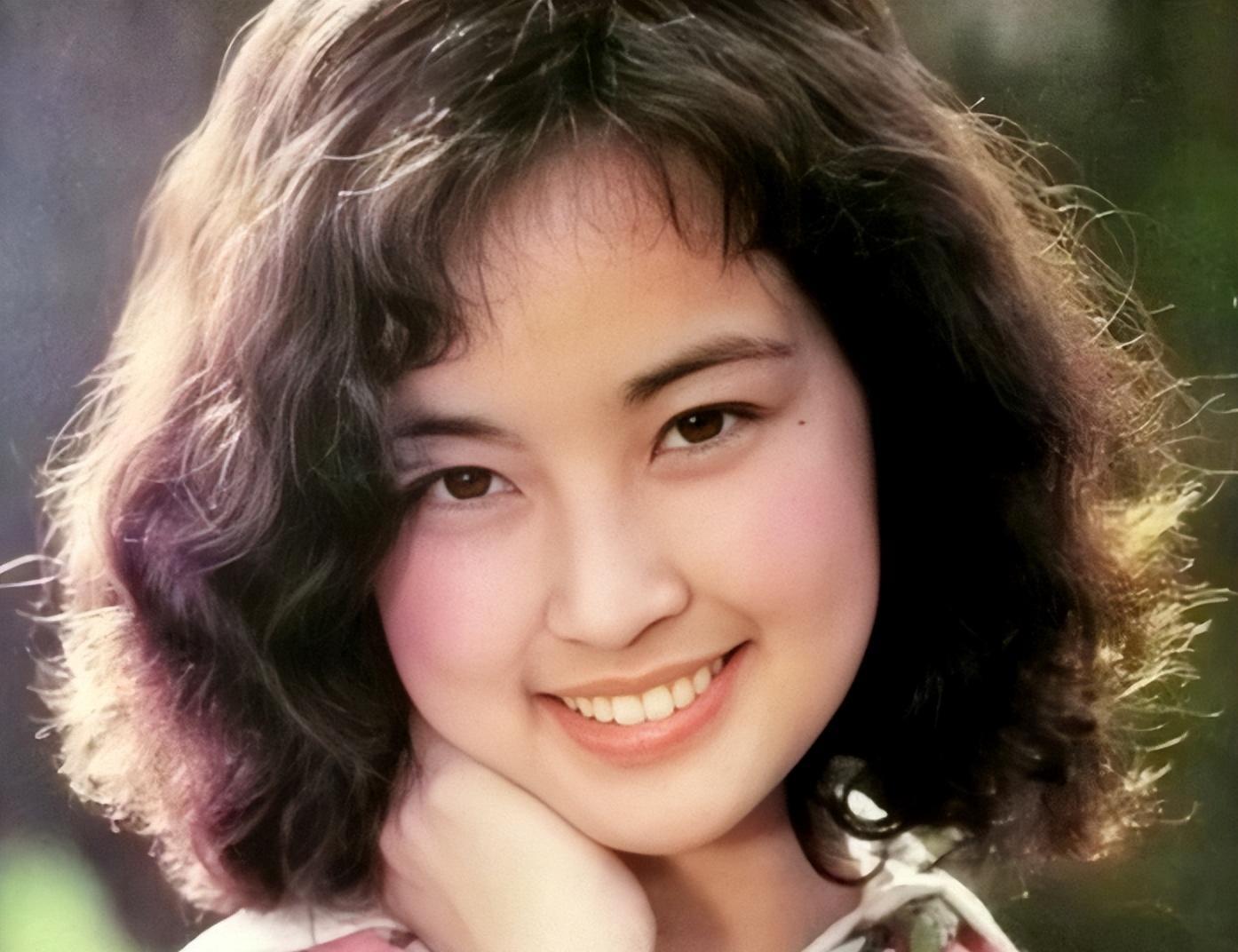 白骨精扮演者杨春霞:艺术创作的牺牲和付出 杨春霞在《西游记》中的