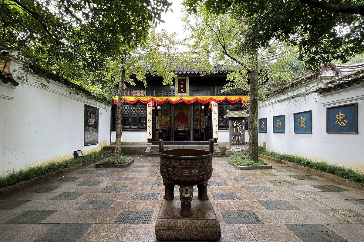 无锡荣巷古镇:历史与现代的融合 无锡荣巷古镇,一个历史悠久的江南