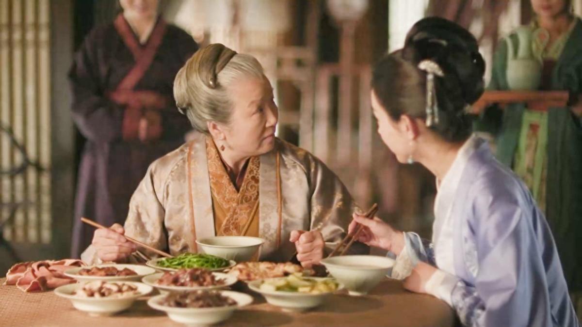 女人赚钱的行业__女人赚钱很容易