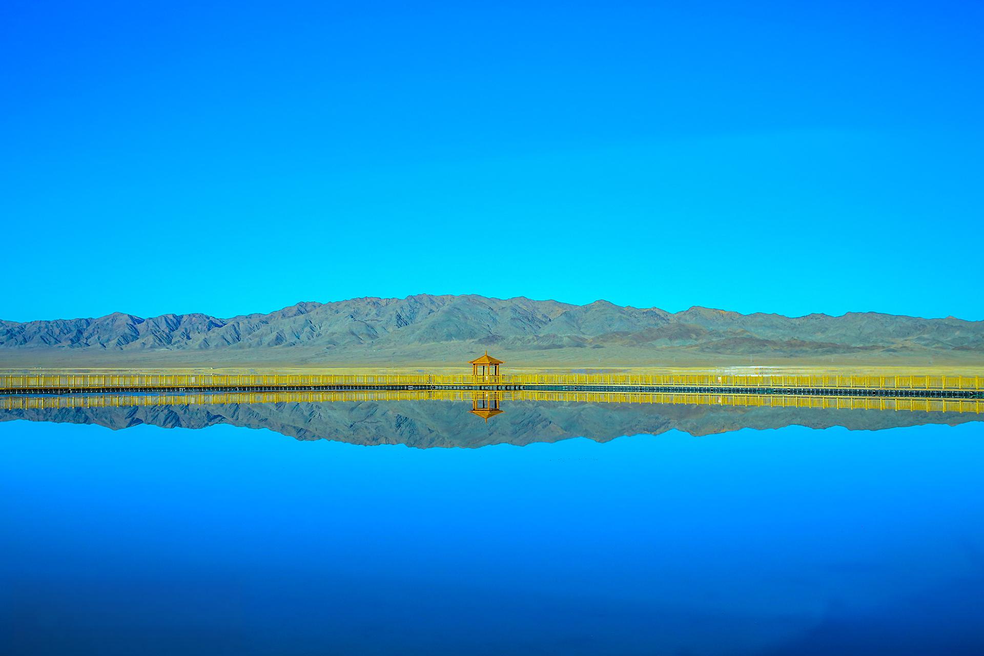 哈密伊吾幻彩湖之旅攻略 9715哈密博物馆 在哈密市区,你可以游览