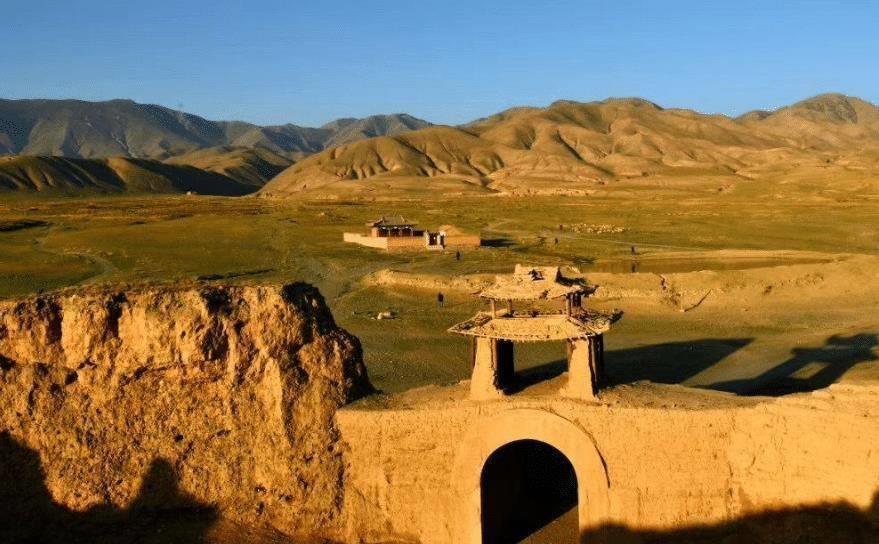 永泰古城的历史沧桑 永泰古城,位于甘肃景泰县,拥有着悠久的历史,可