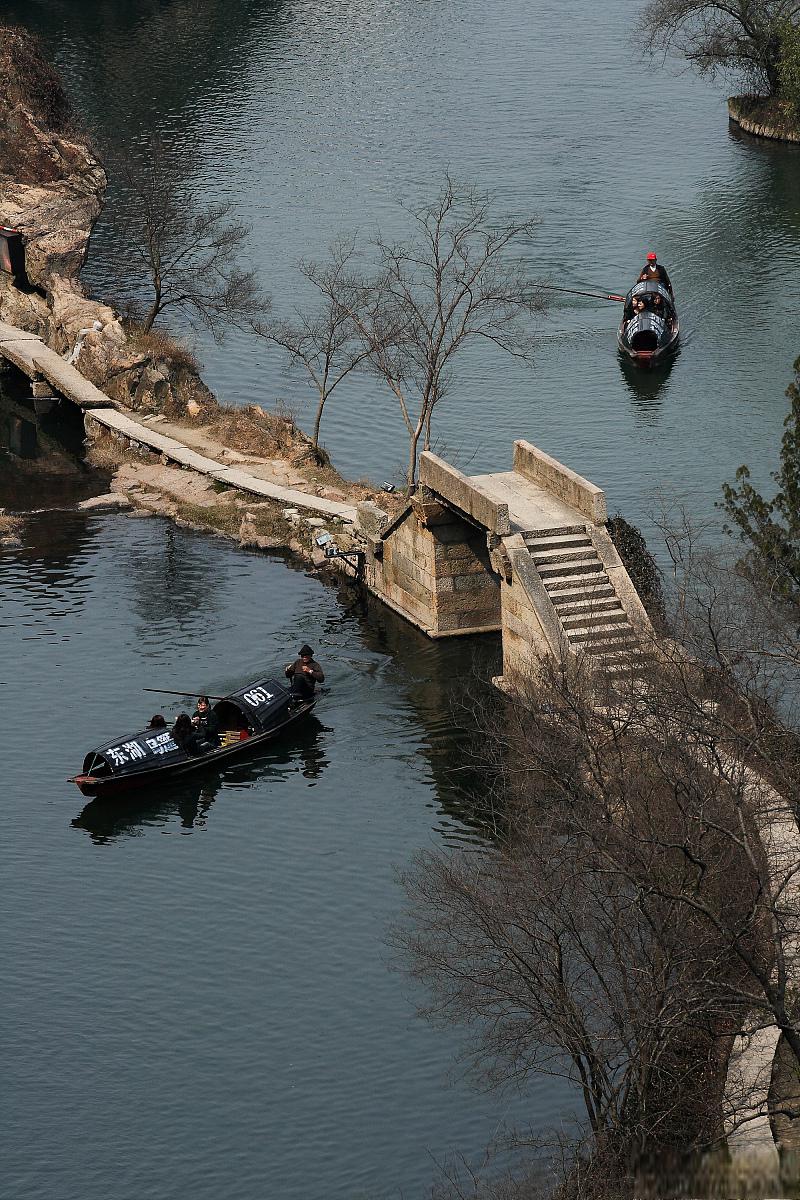 绍兴东湖游玩攻略 绍兴东湖是一个富有历史意义和自然风光的景区.
